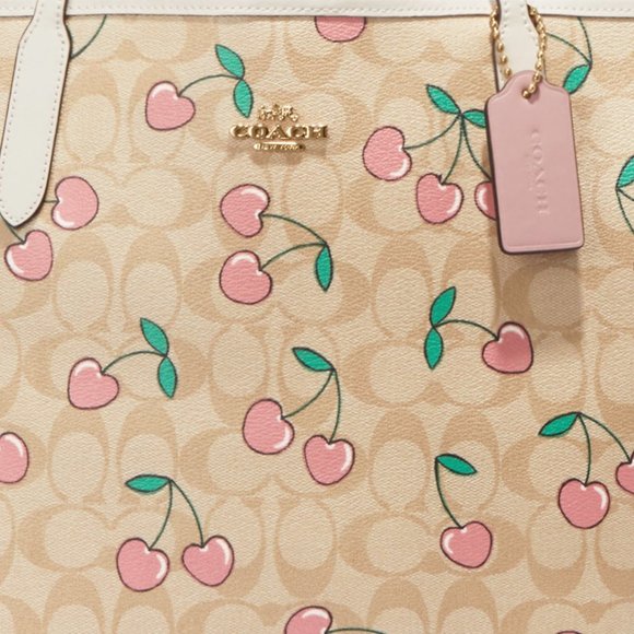 NWT Coach City Tote In Signature Canvas With Heart Cherry Print - Picture 3 of 7